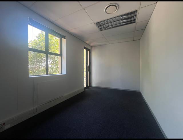 224M² OFFICE TO LET IN MEYERSDAL